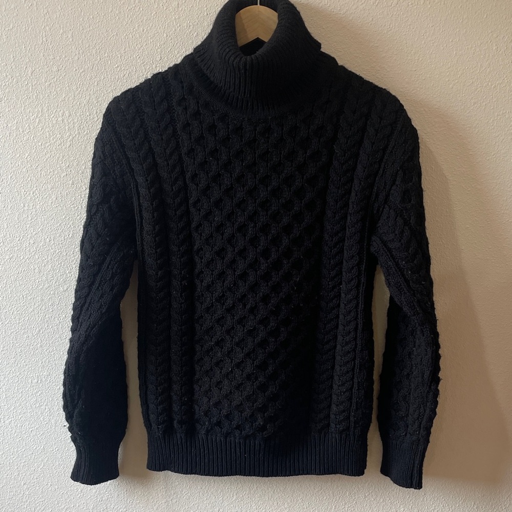100% Wool Black Turtleneck Sweater